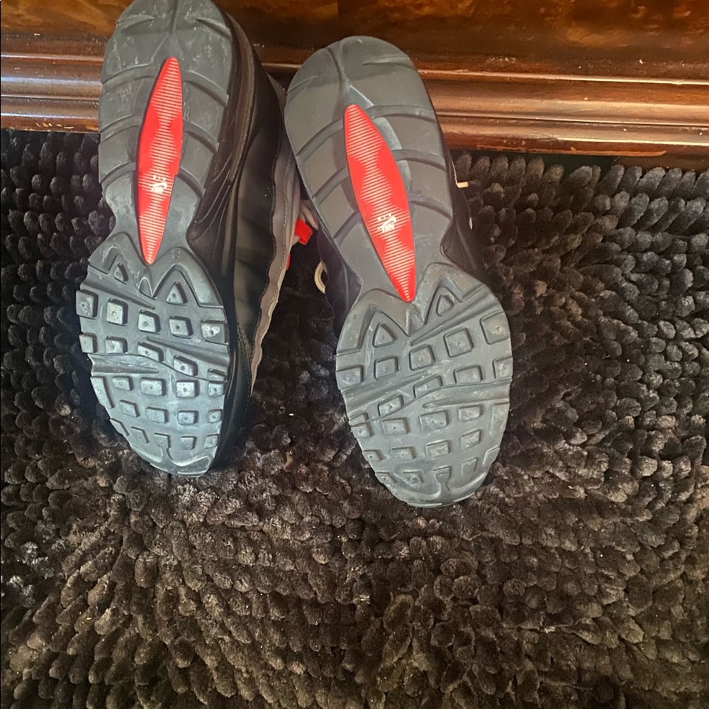 Sneakers - Picture 6 of 6